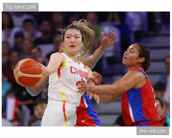 山东女篮帕克内线优势明显 篮板保护与对抗成比赛关键 山东女篮帕克内线优势明显 篮板保护与对抗成比赛关键